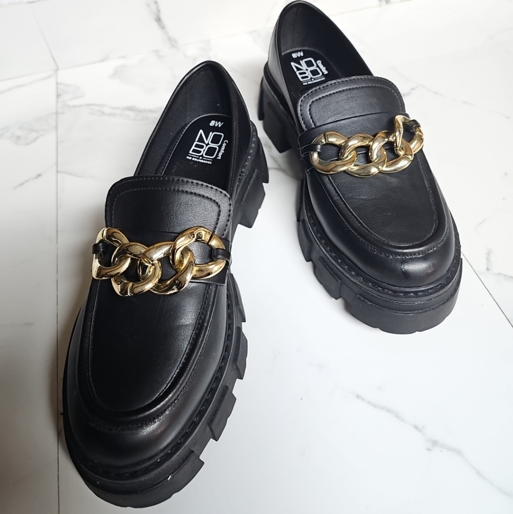 Black Women's shoes Brand No Boundaries Comfort W/gold Chain size 8W  NEW
